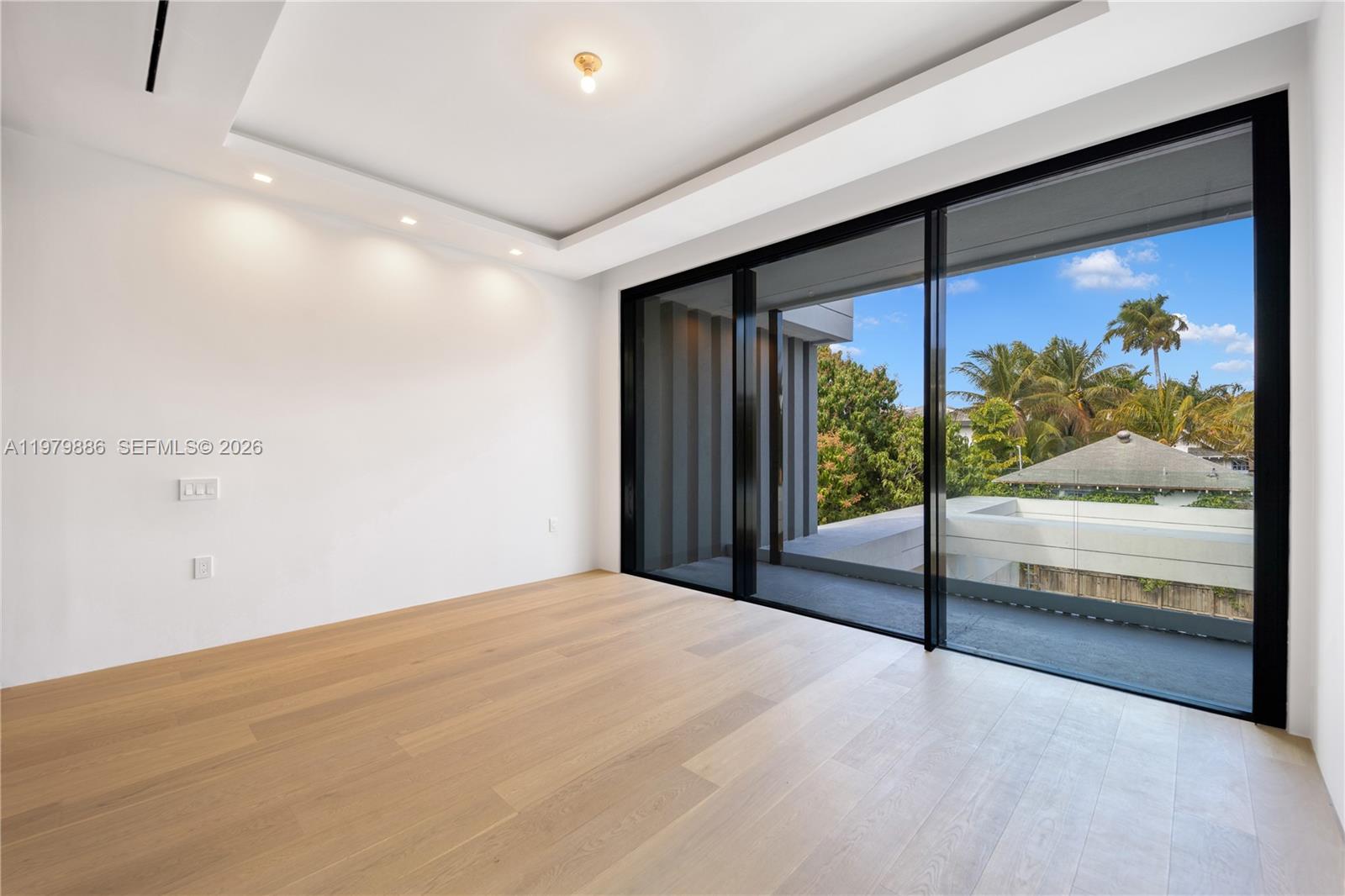 2094 Prairie Ave Miami Beach, FL 33139