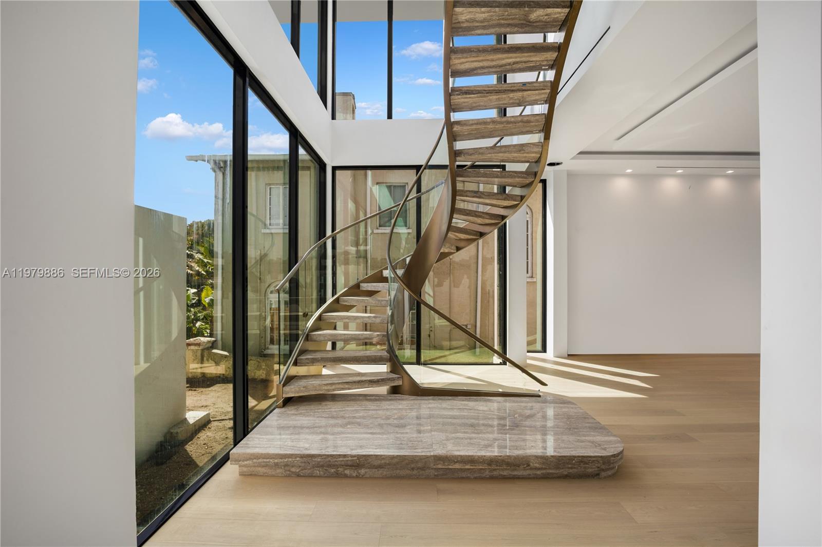 2094 Prairie Ave Miami Beach, FL 33139