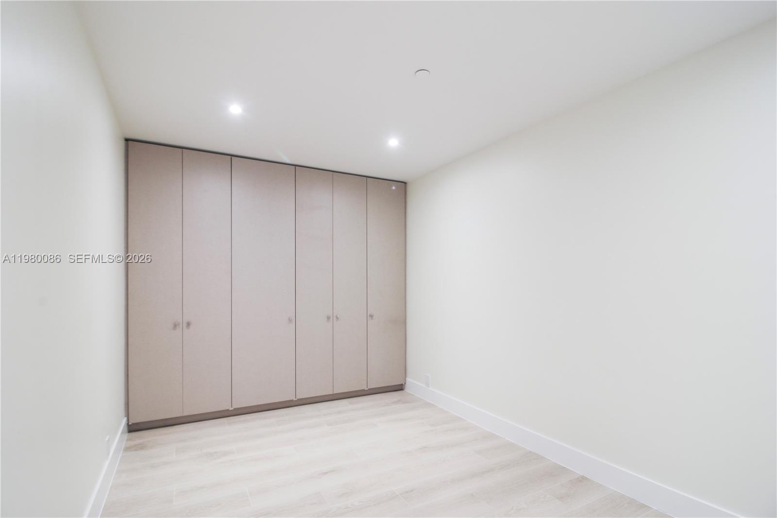 image Emerald Bay at Key Colony11