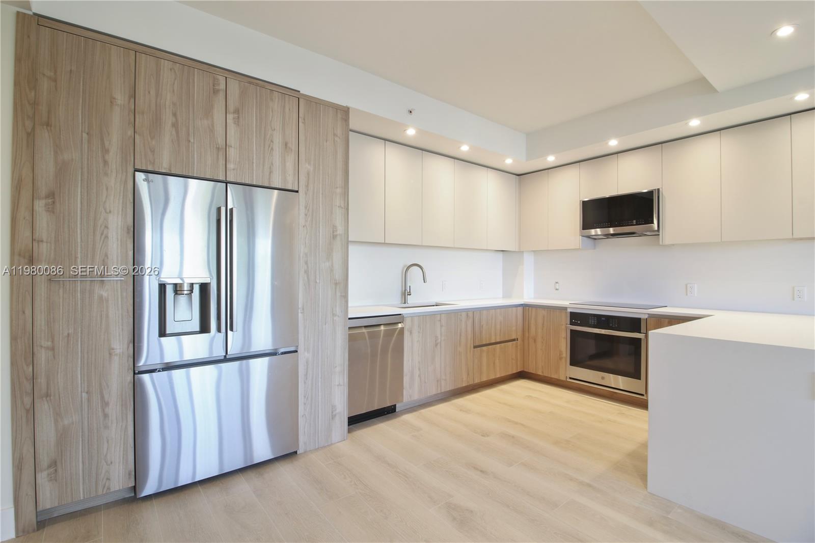 image Emerald Bay at Key Colony14