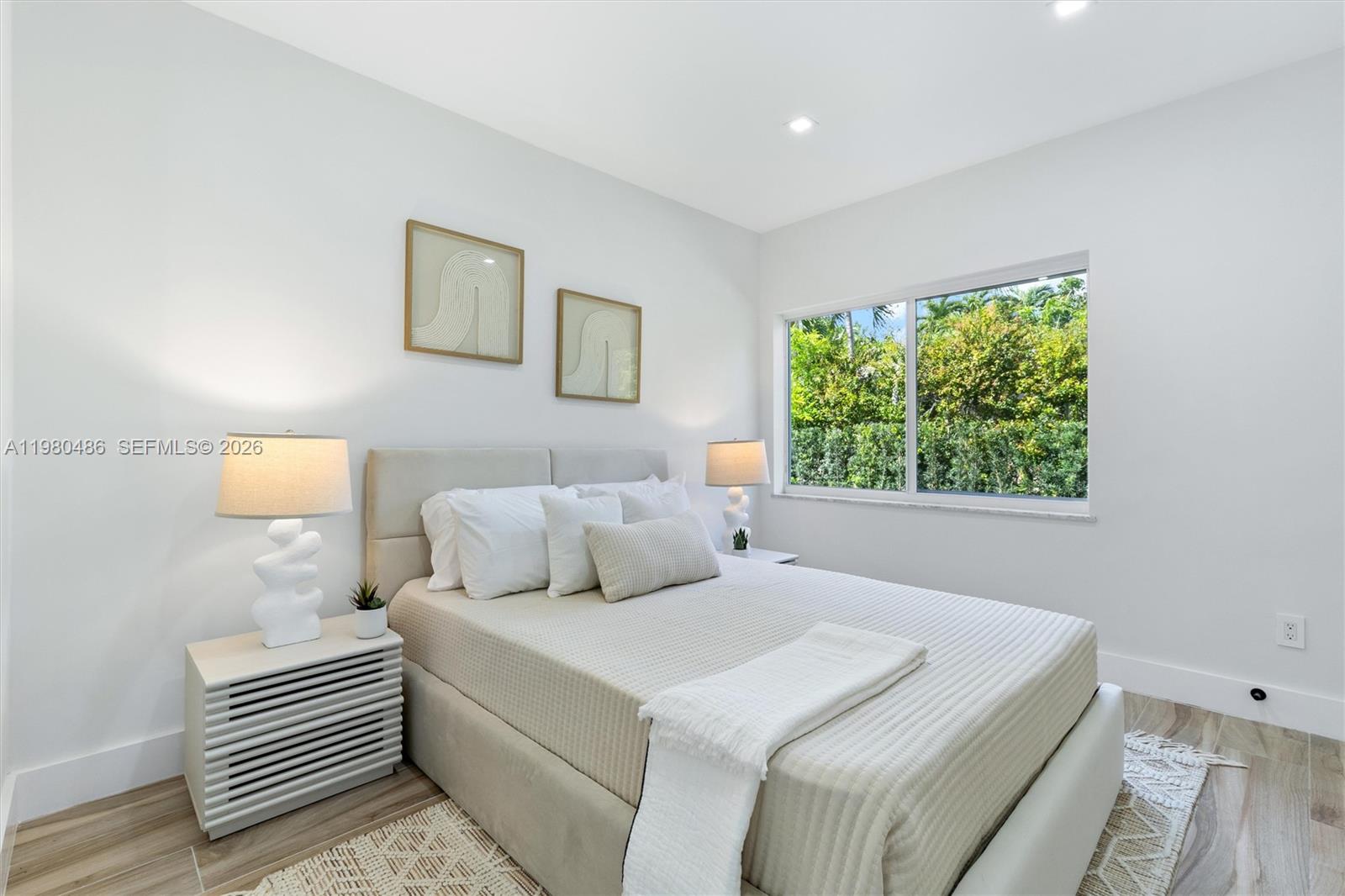 1840 NE 199th St Miami, FL 33179