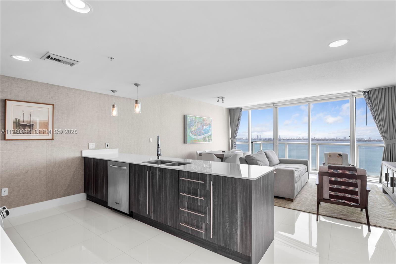 665 NE 25th St #2102 Miami, FL 33137