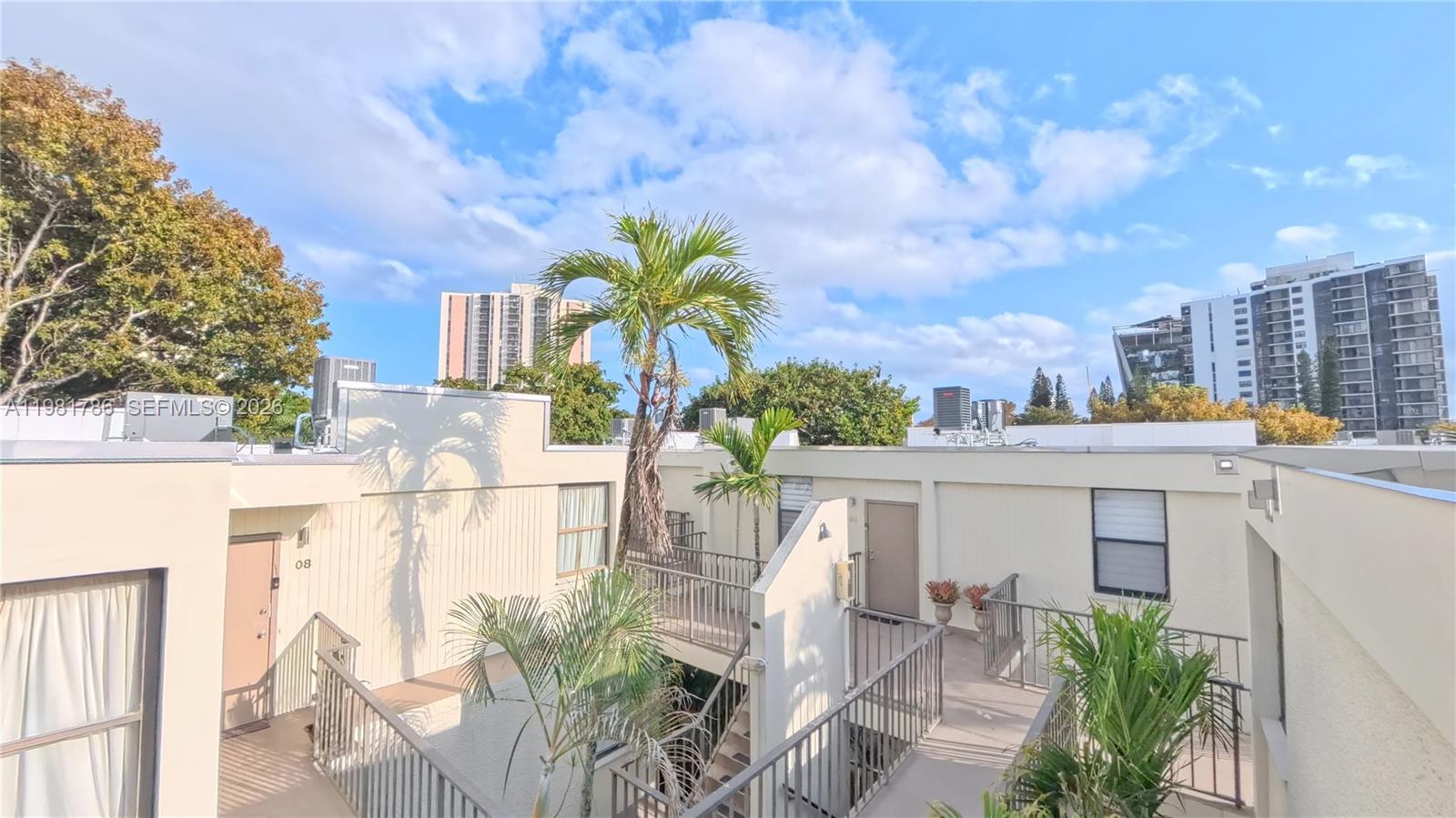 20300 W Country Clb Dr #PH18-3 Aventura, FL 33180