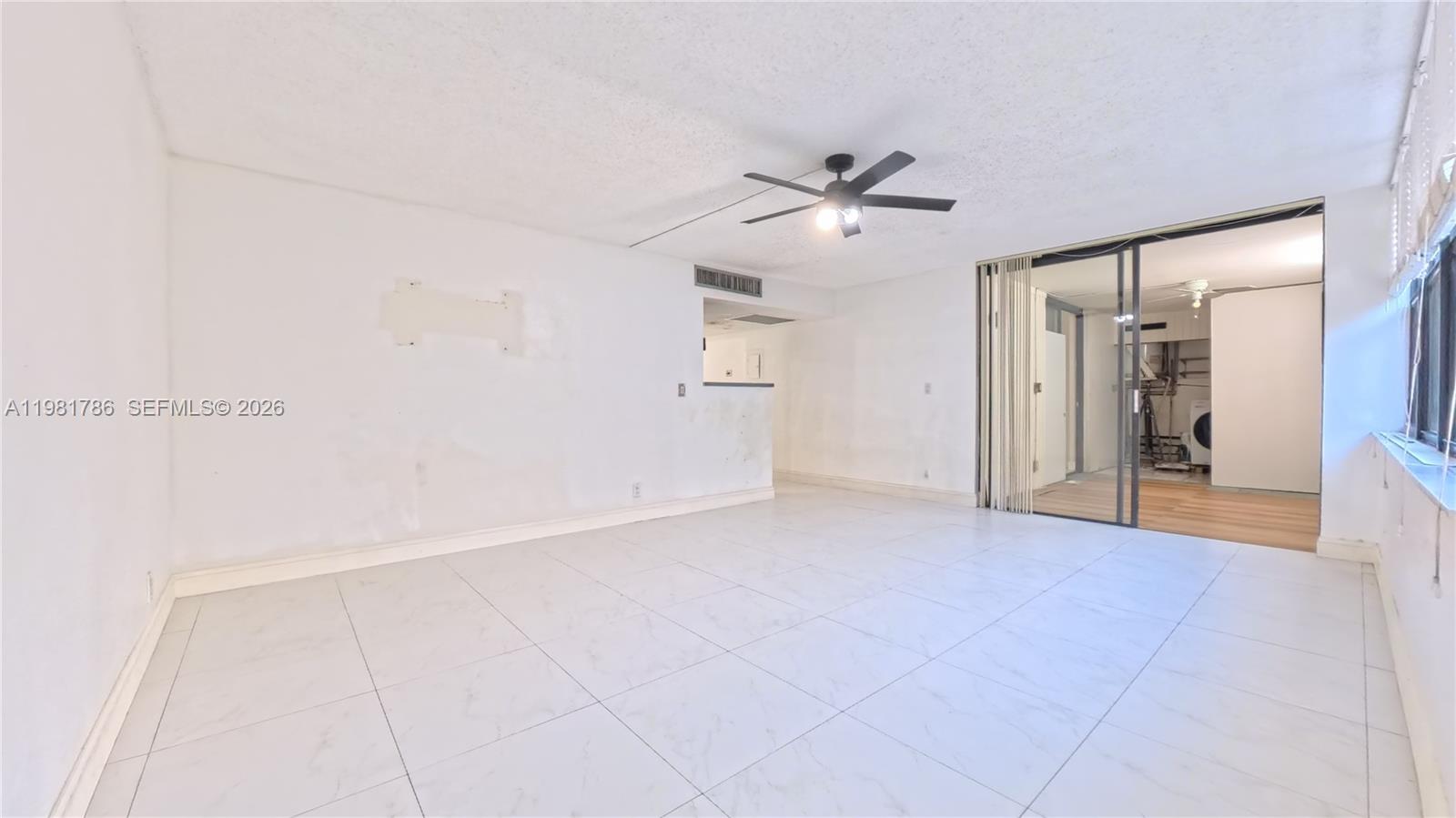 20300 W Country Clb Dr #PH18-3 Aventura, FL 33180