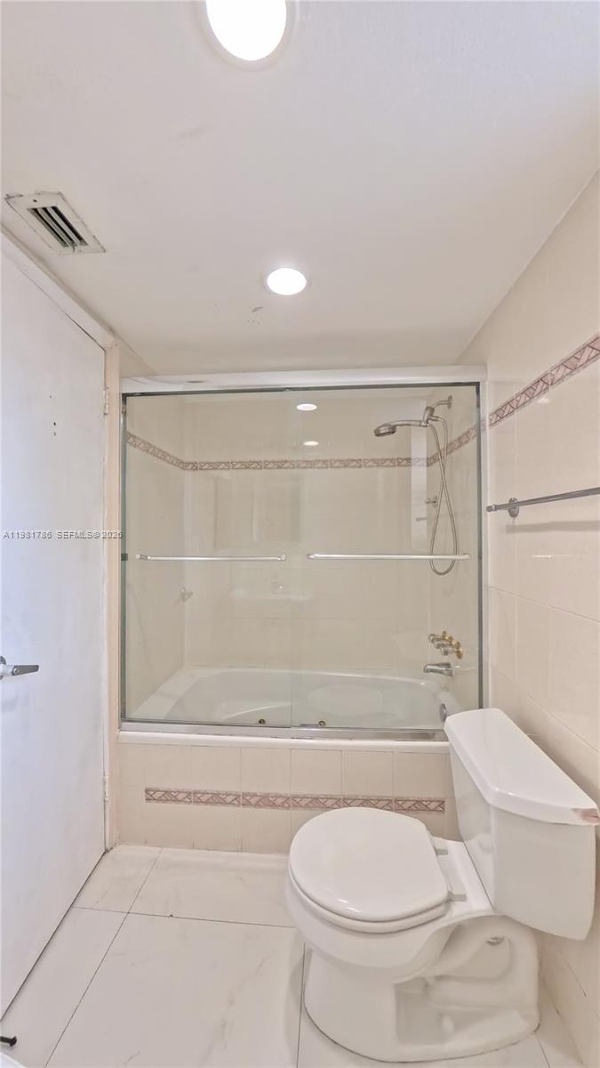 20300 W Country Clb Dr #PH18-3 Aventura, FL 33180