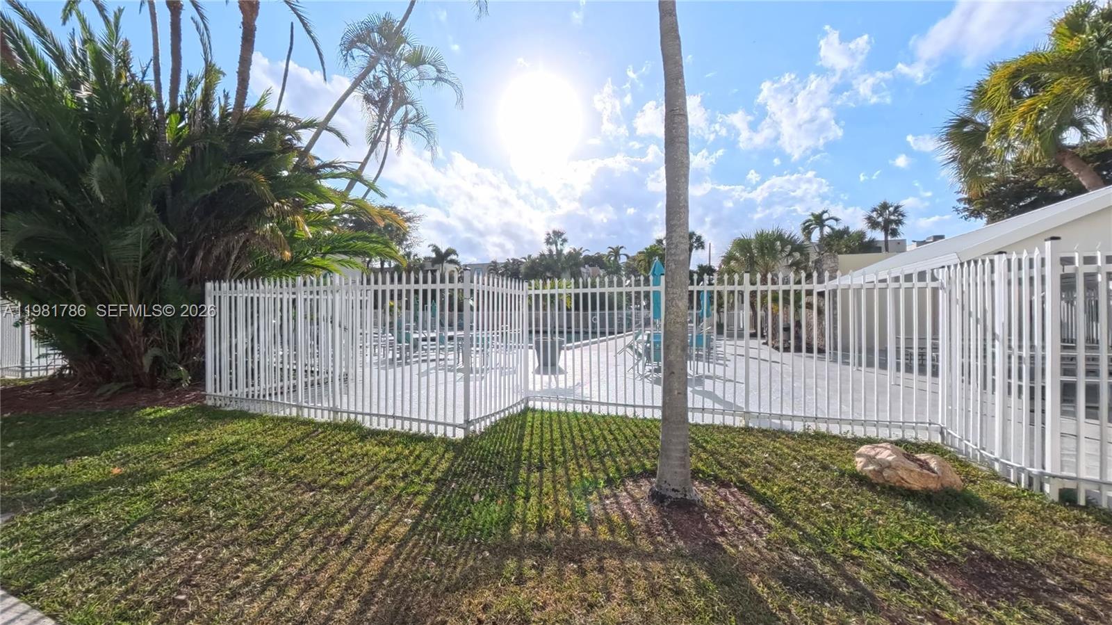 20300 W Country Clb Dr #PH18-3 Aventura, FL 33180
