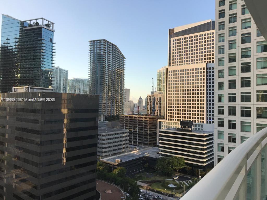 950 Brickell Bay Dr #2001 Miami, FL 33131