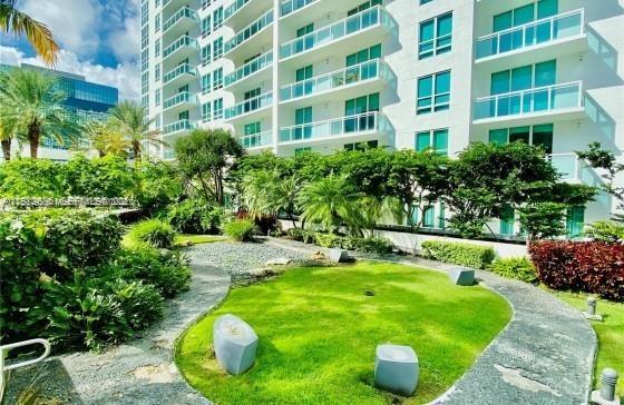 950 Brickell Bay Dr #2001 Miami, FL 33131