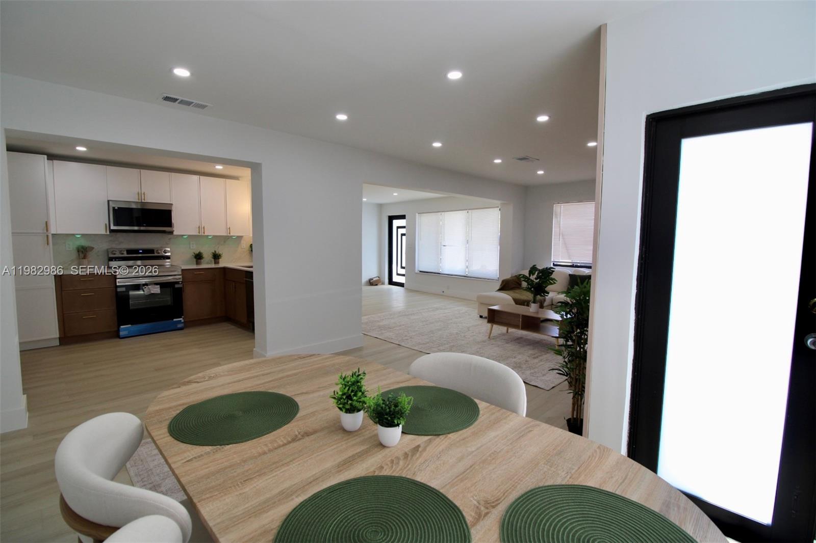 1511 NE 31st Ct Pompano Beach, FL 33064