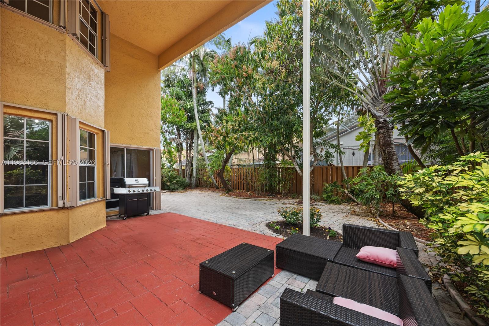 2721 Montevideo Ave Cooper City, FL 33026