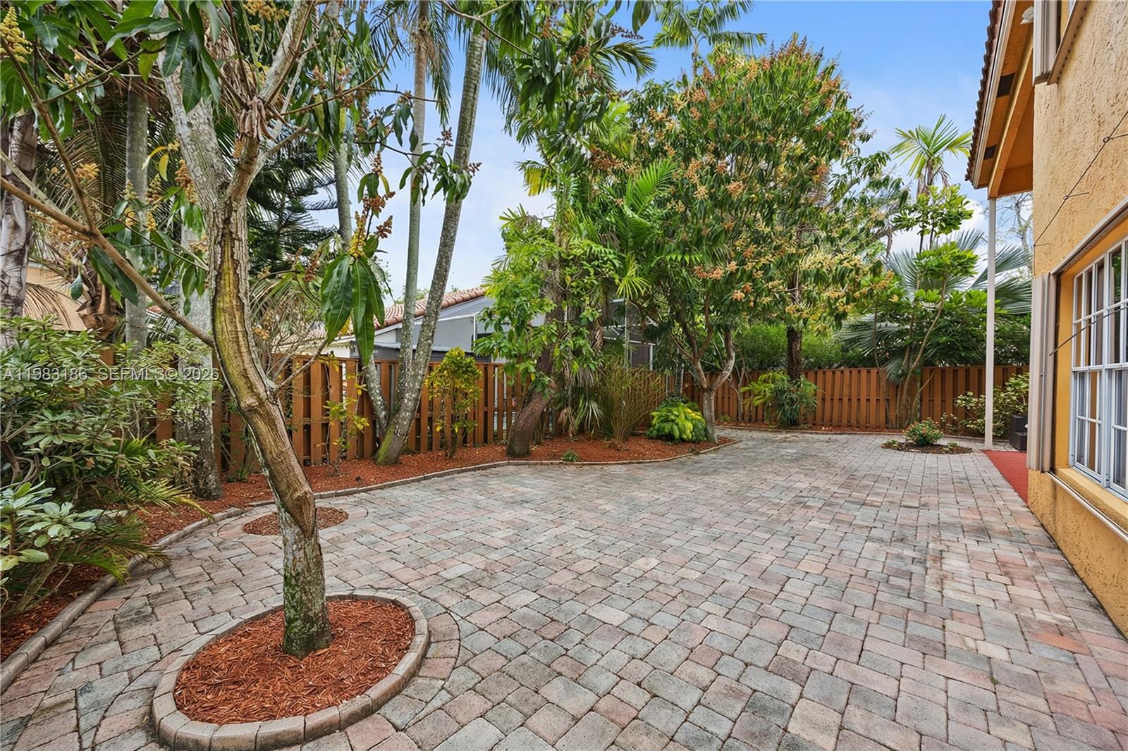 2721 Montevideo Ave Cooper City, FL 33026