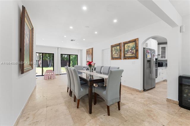 2054 Alton Rd Miami Beach, FL 33140