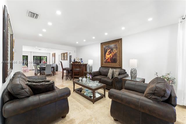 2054 Alton Rd Miami Beach, FL 33140