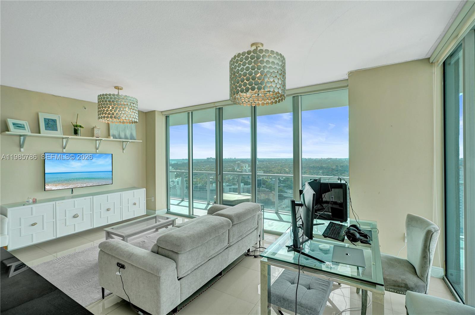 image Axis on Brickell South3