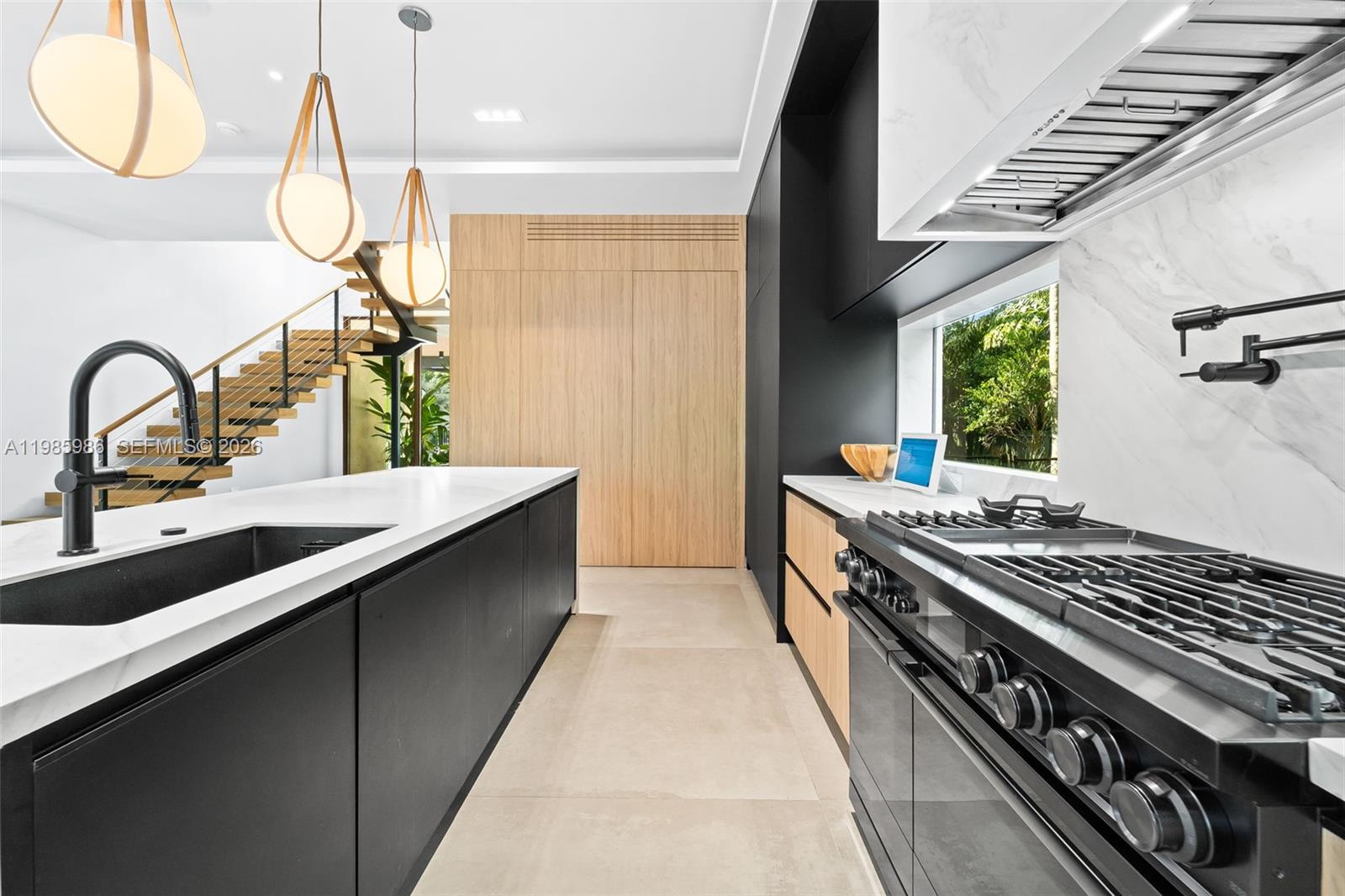 8625 NE 10th Ave Miami, FL 33138