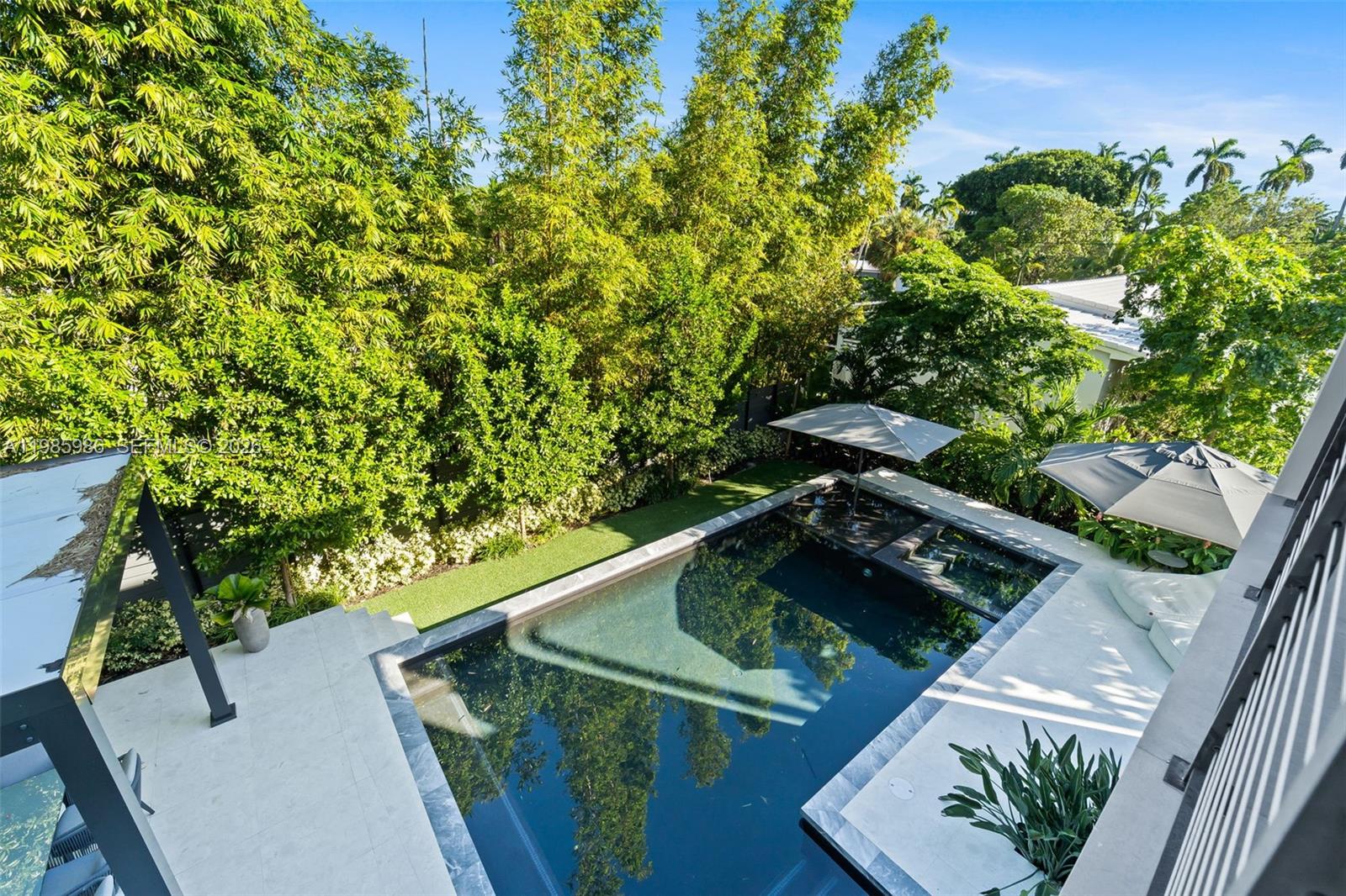 8625 NE 10th Ave Miami, FL 33138