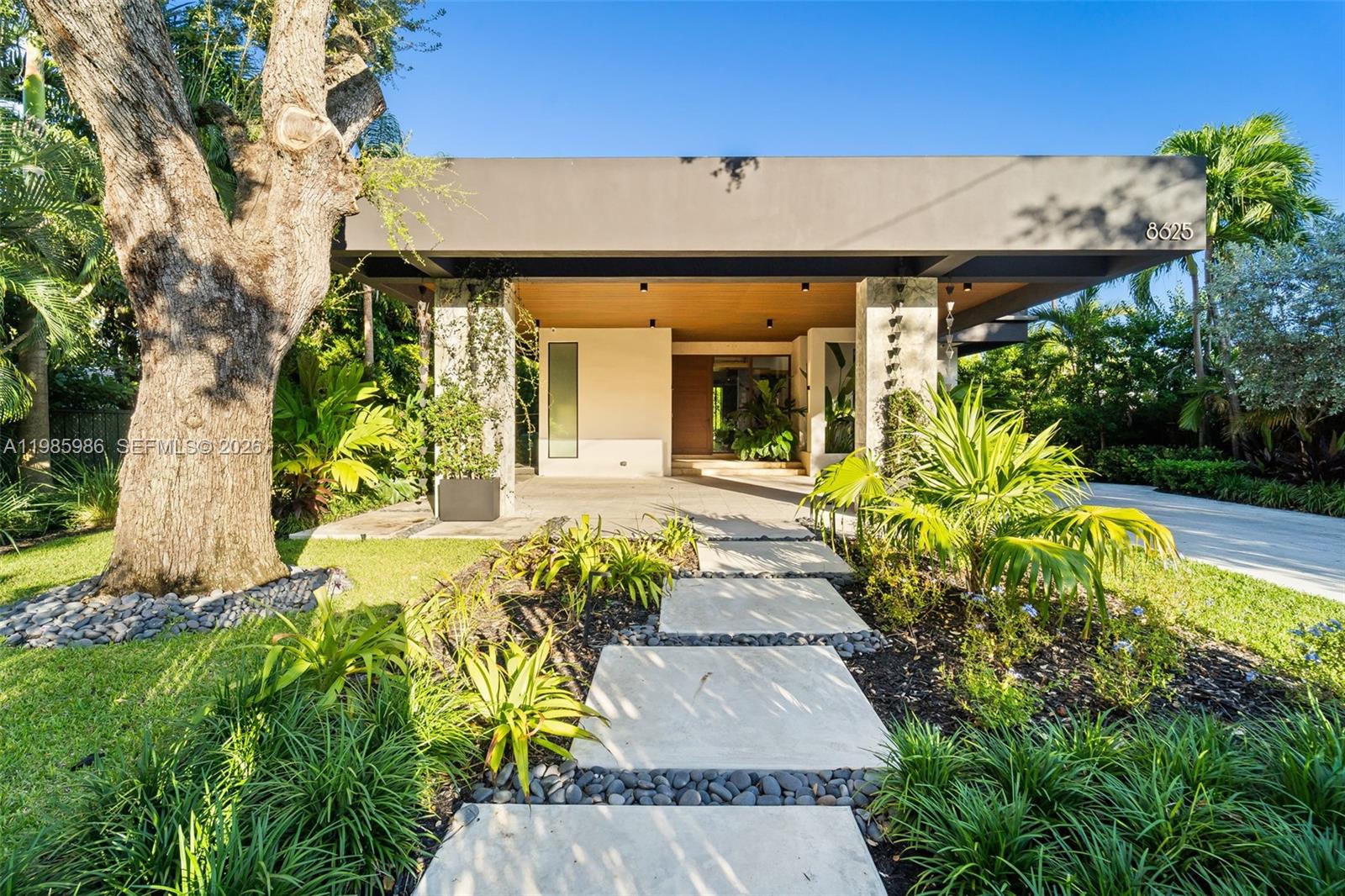 8625 NE 10th Ave Miami, FL 33138