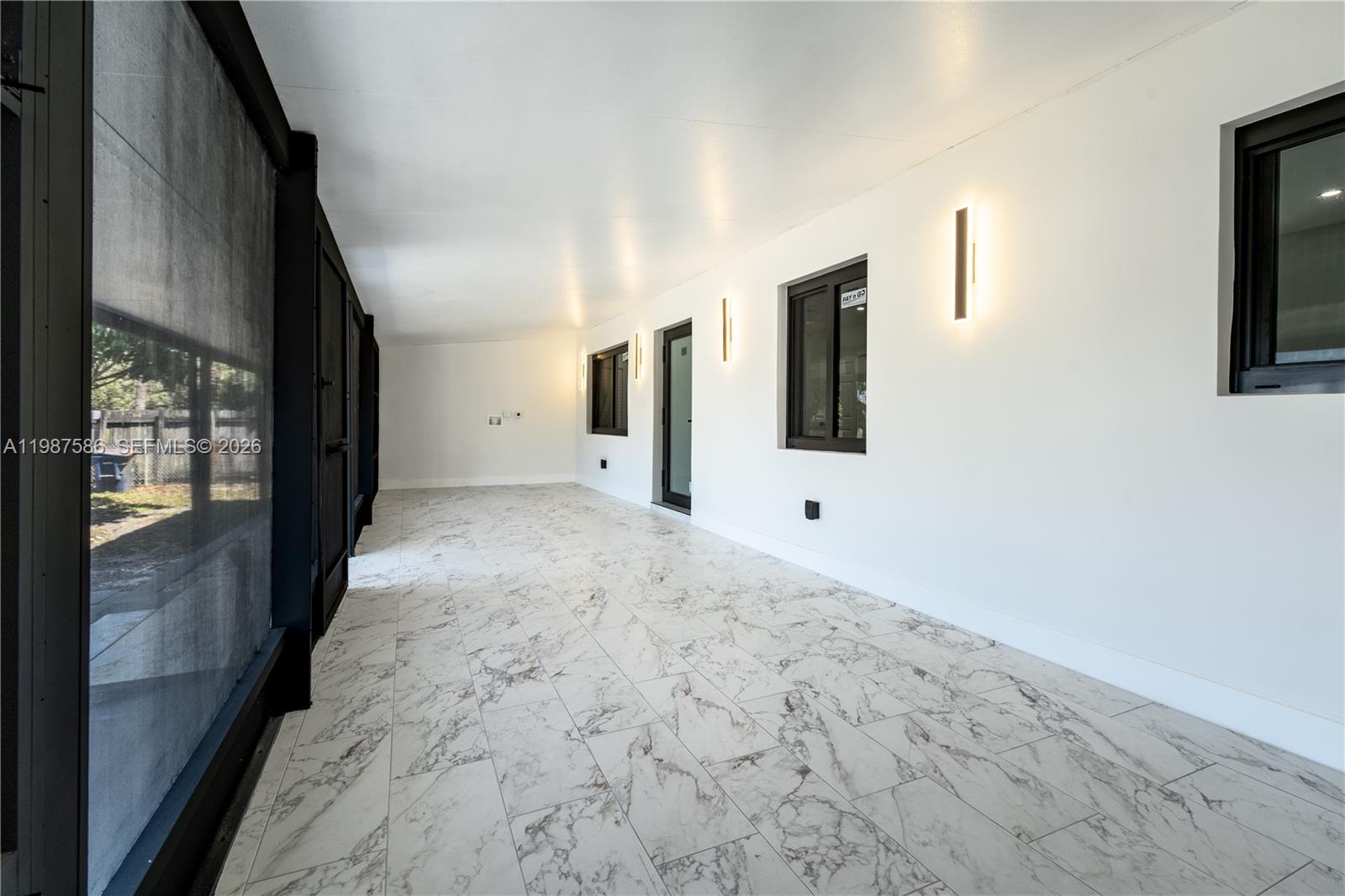 220 NW 144th St Miami, FL 33168