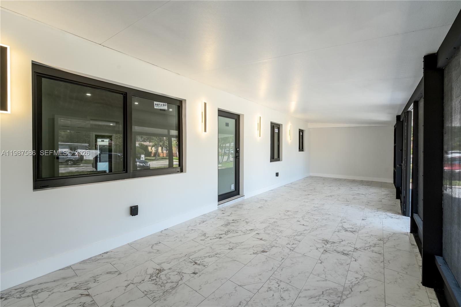 220 NW 144th St Miami, FL 33168