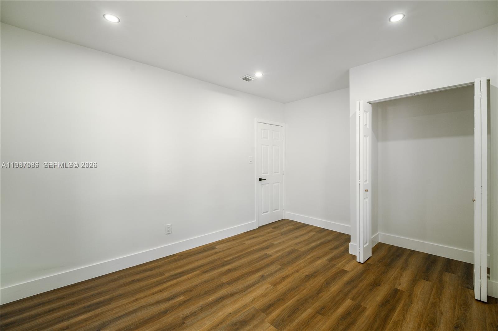 220 NW 144th St Miami, FL 33168