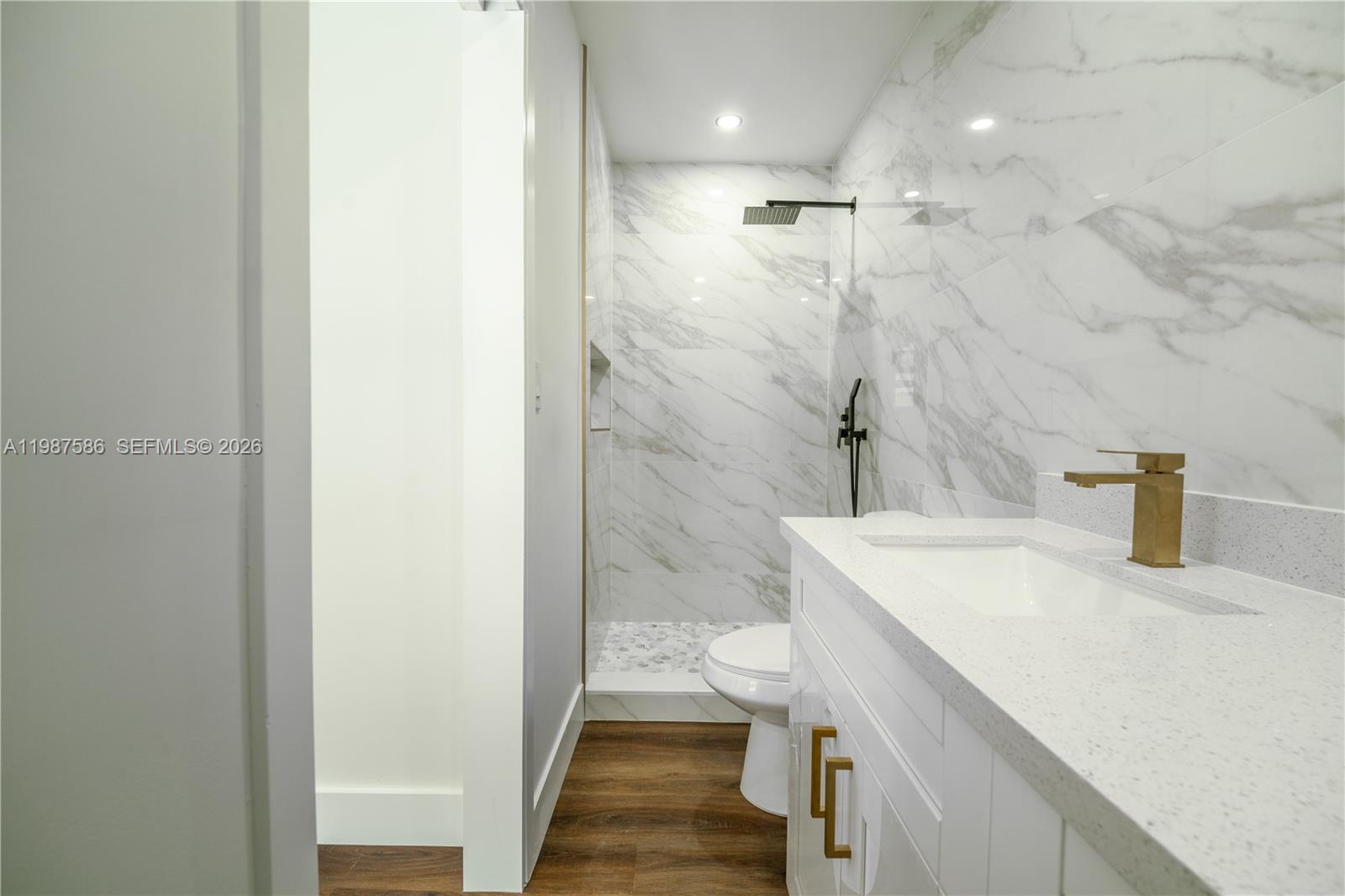 220 NW 144th St Miami, FL 33168