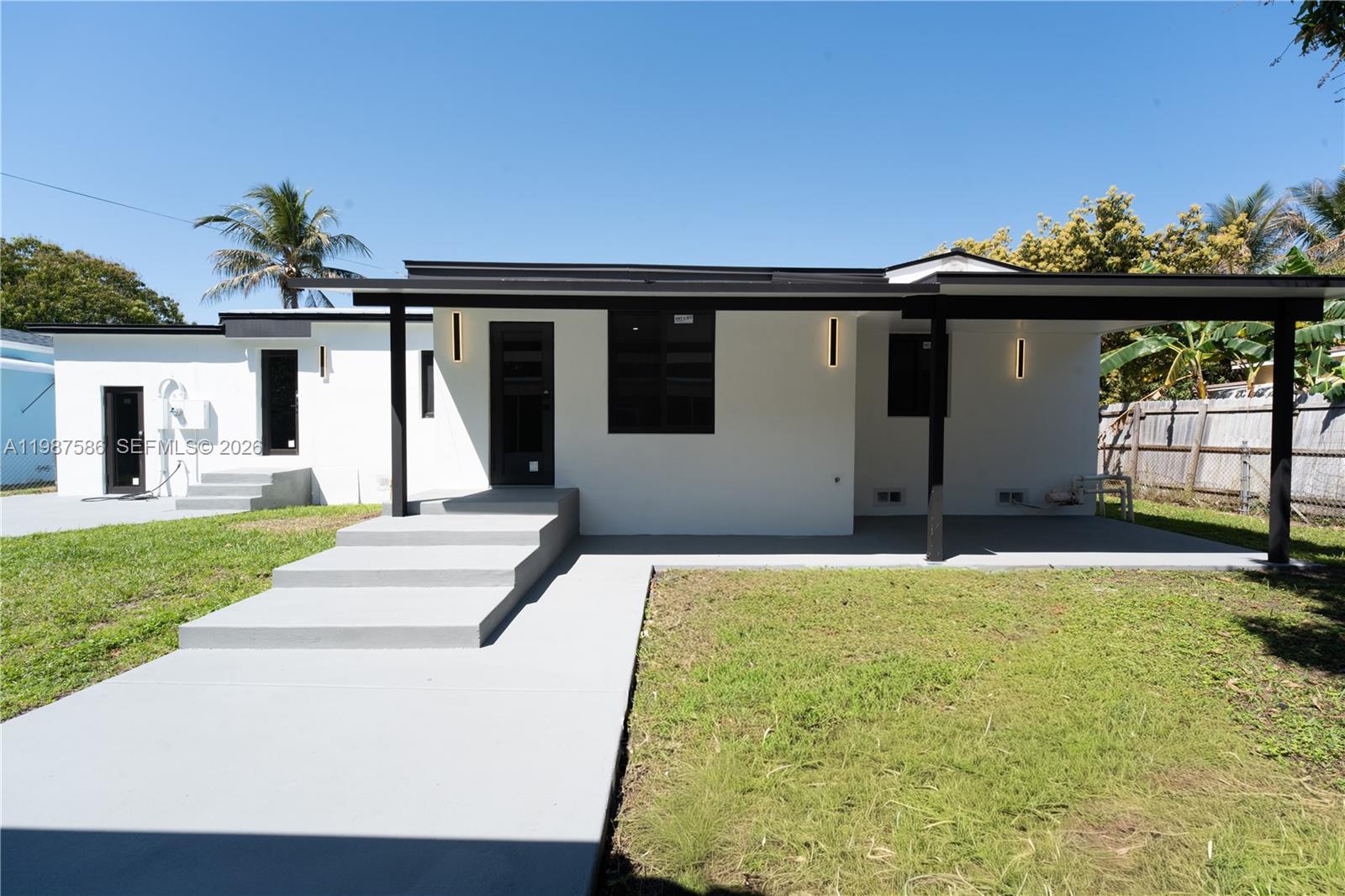 220 NW 144th St Miami, FL 33168