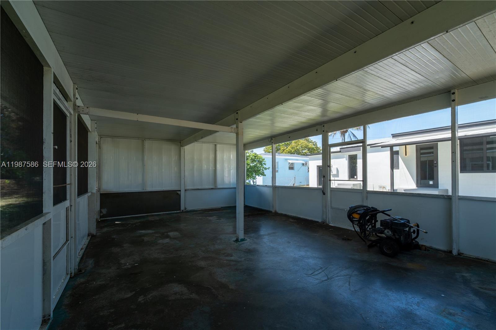 220 NW 144th St Miami, FL 33168