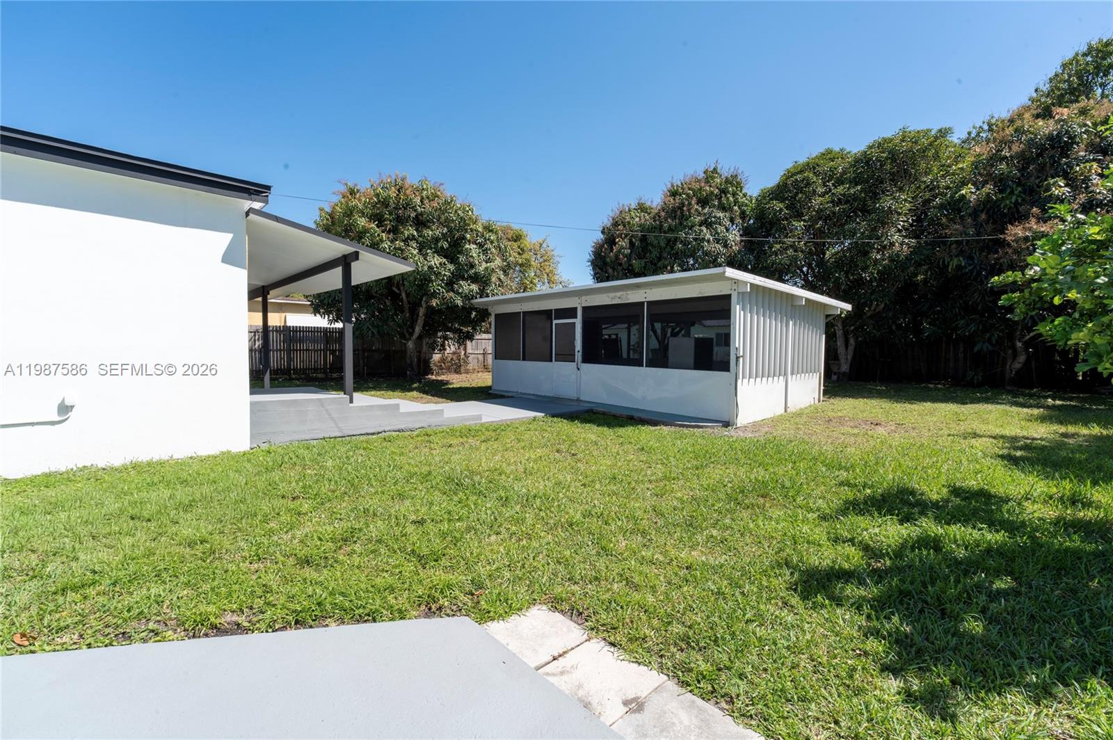 220 NW 144th St Miami, FL 33168