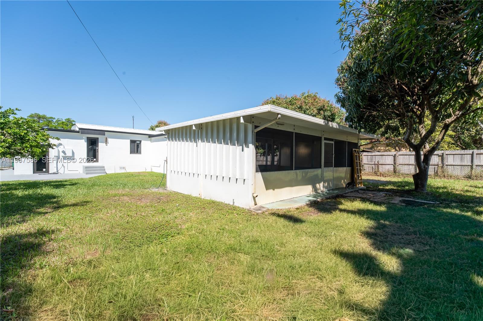 220 NW 144th St Miami, FL 33168