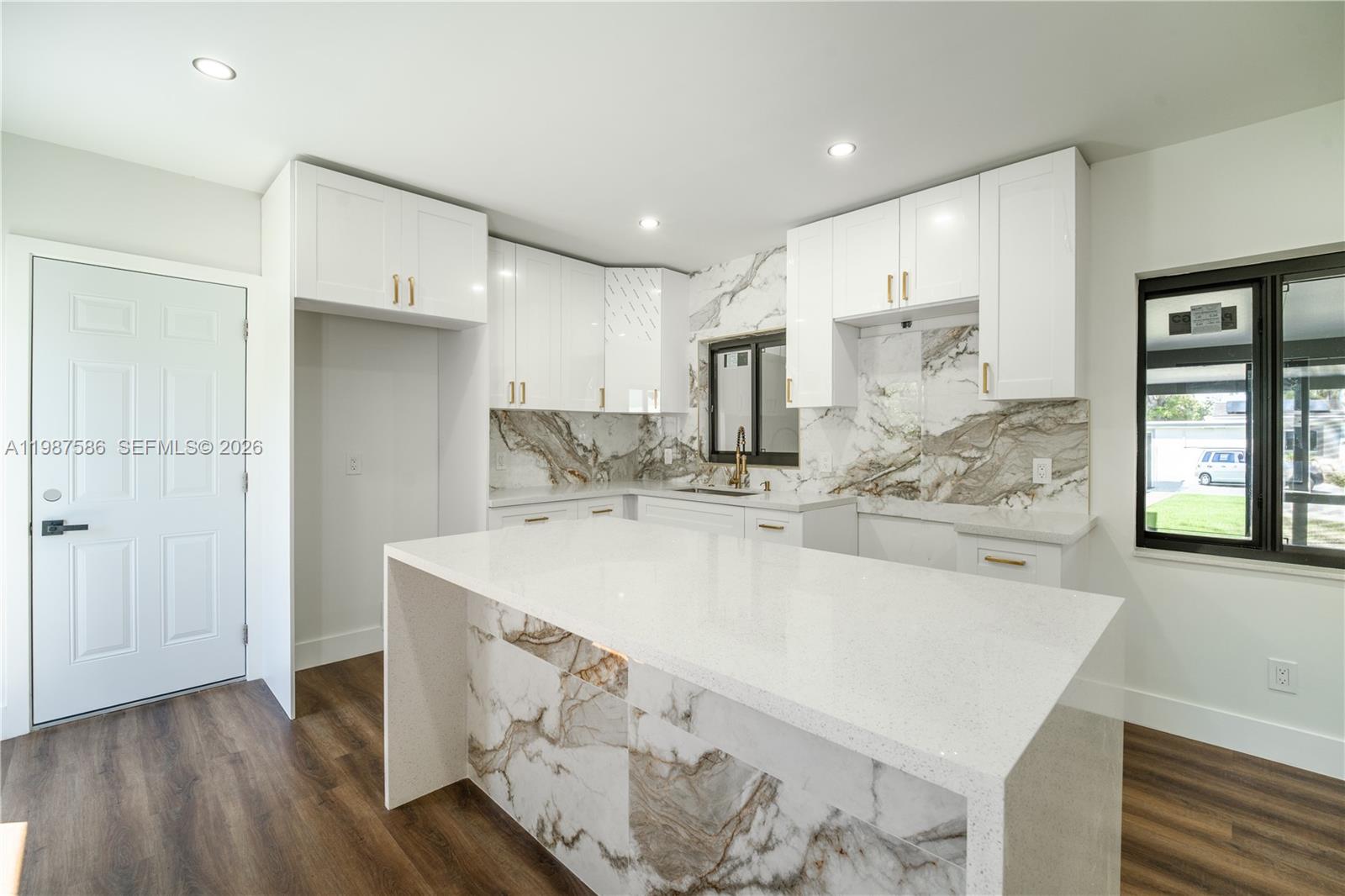 220 NW 144th St Miami, FL 33168