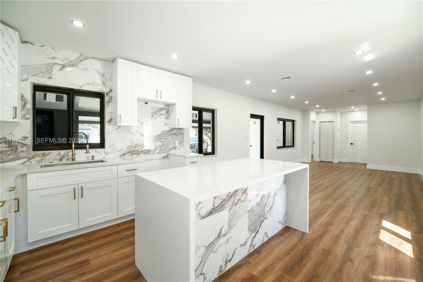 220 NW 144th St Miami, FL 33168