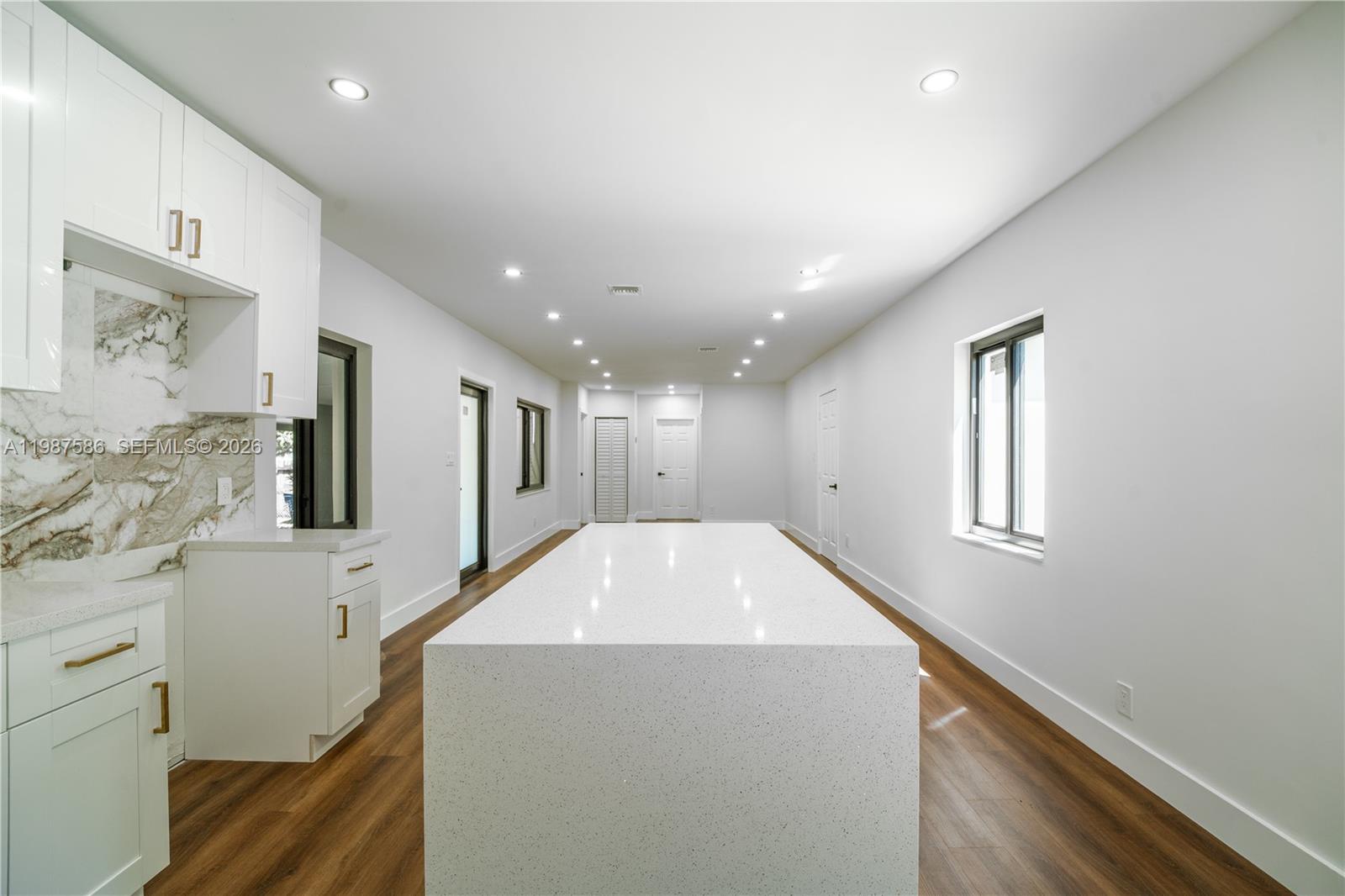 220 NW 144th St Miami, FL 33168