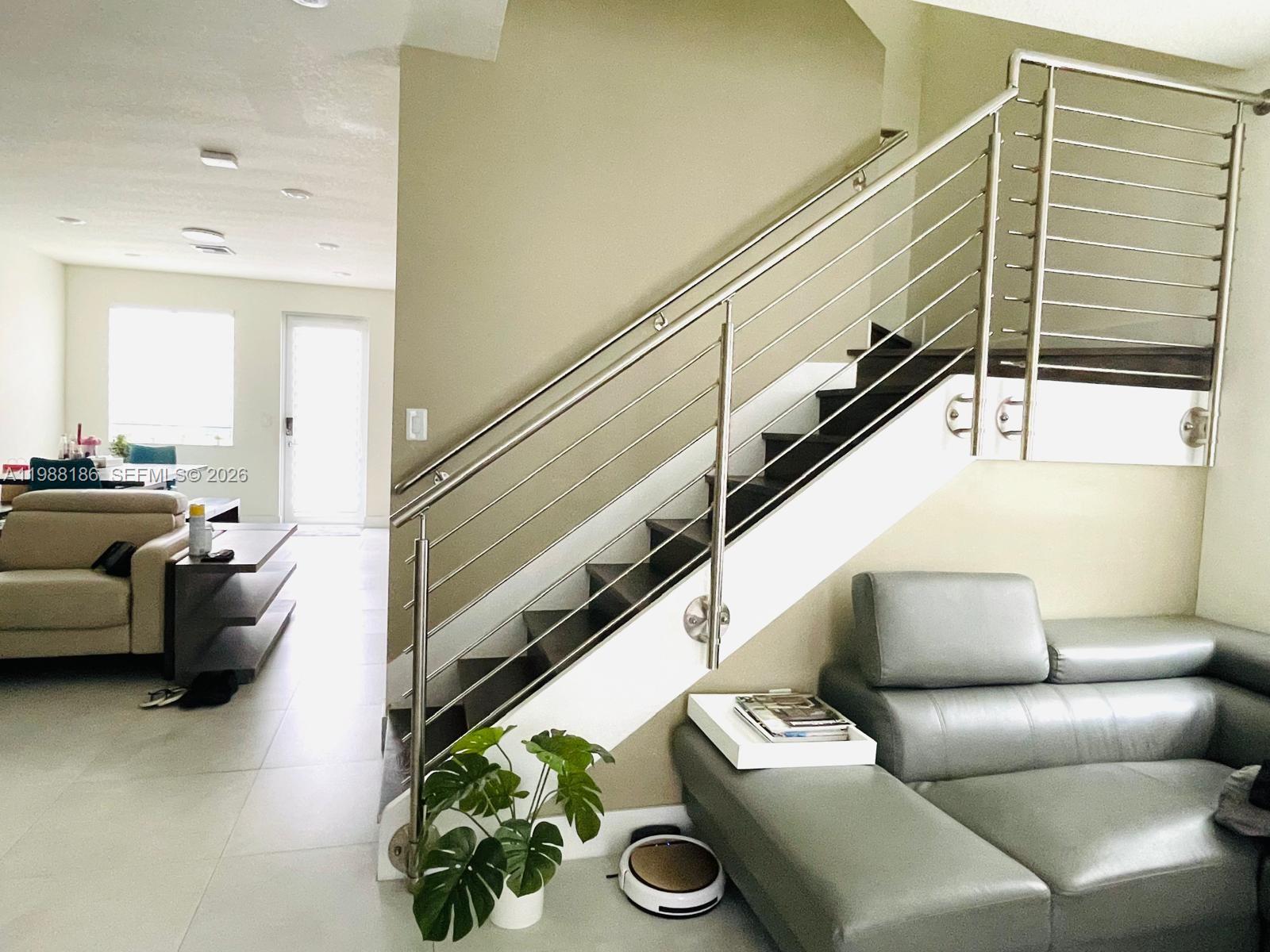 10460 NW 67th St Doral, FL 33178