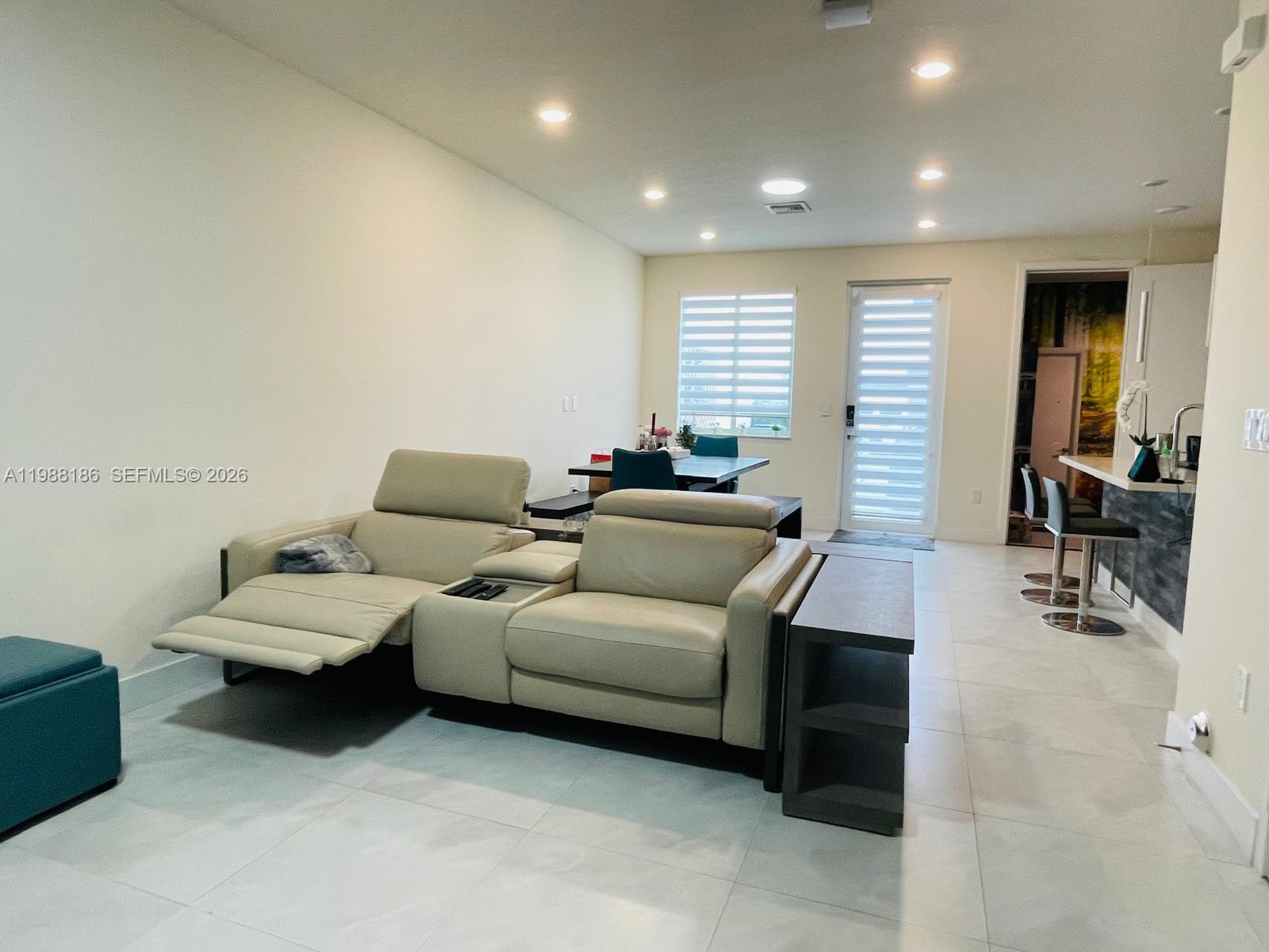 10460 NW 67th St Doral, FL 33178