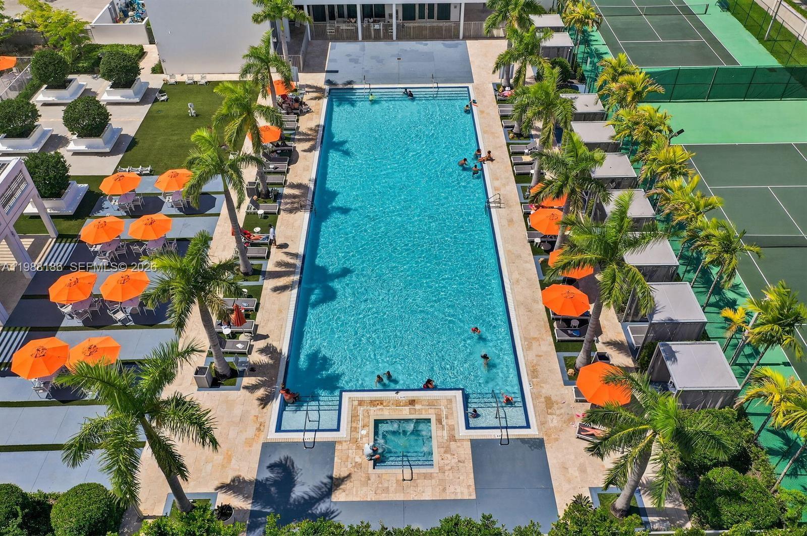 10460 NW 67th St Doral, FL 33178