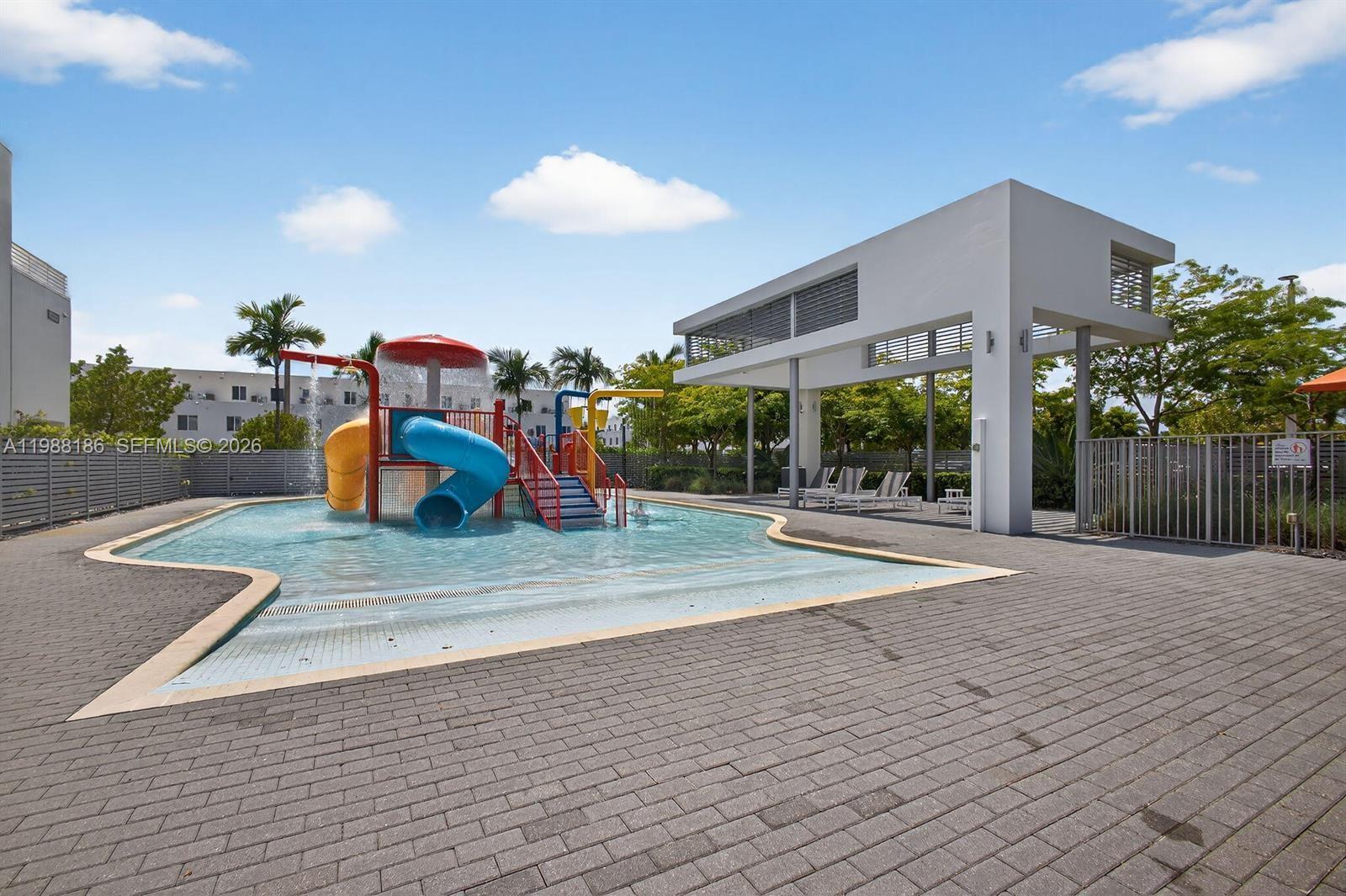 10460 NW 67th St Doral, FL 33178