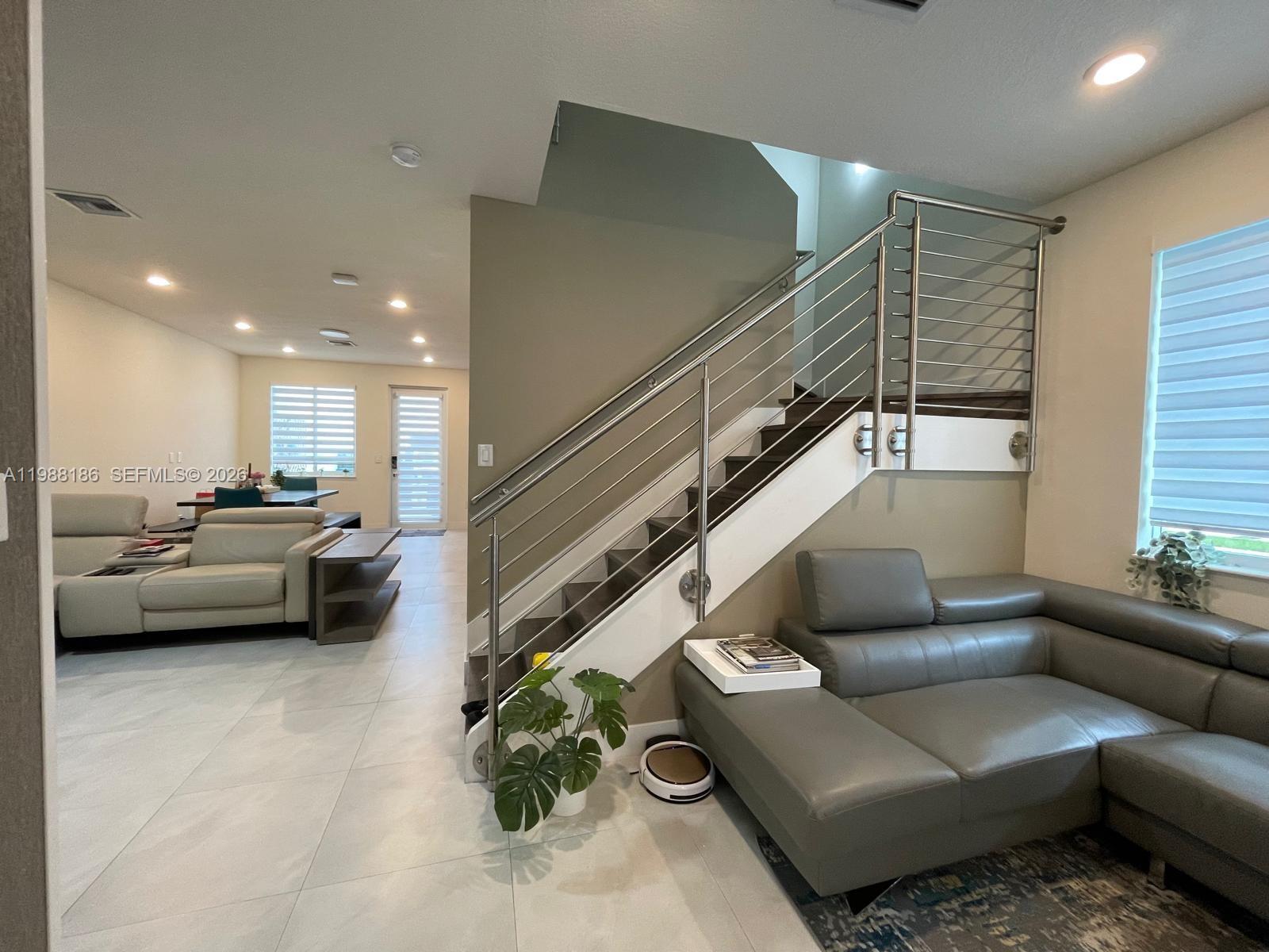 10460 NW 67th St Doral, FL 33178