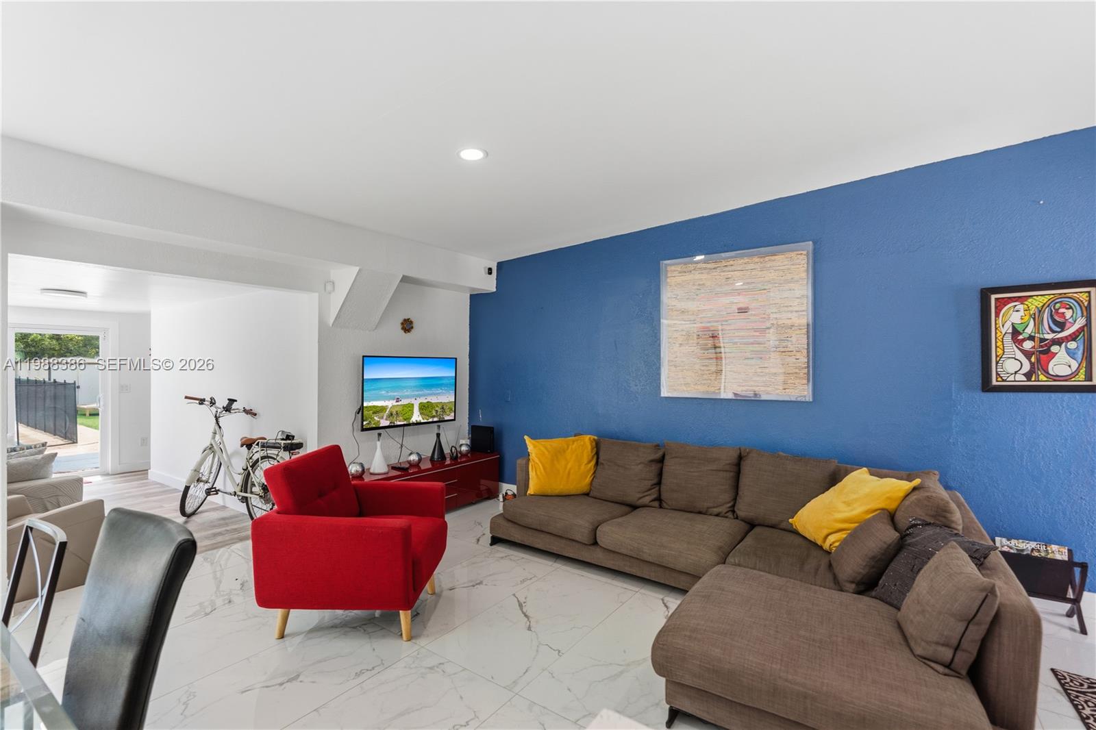 1110 NE 130th St North Miami, FL 33161