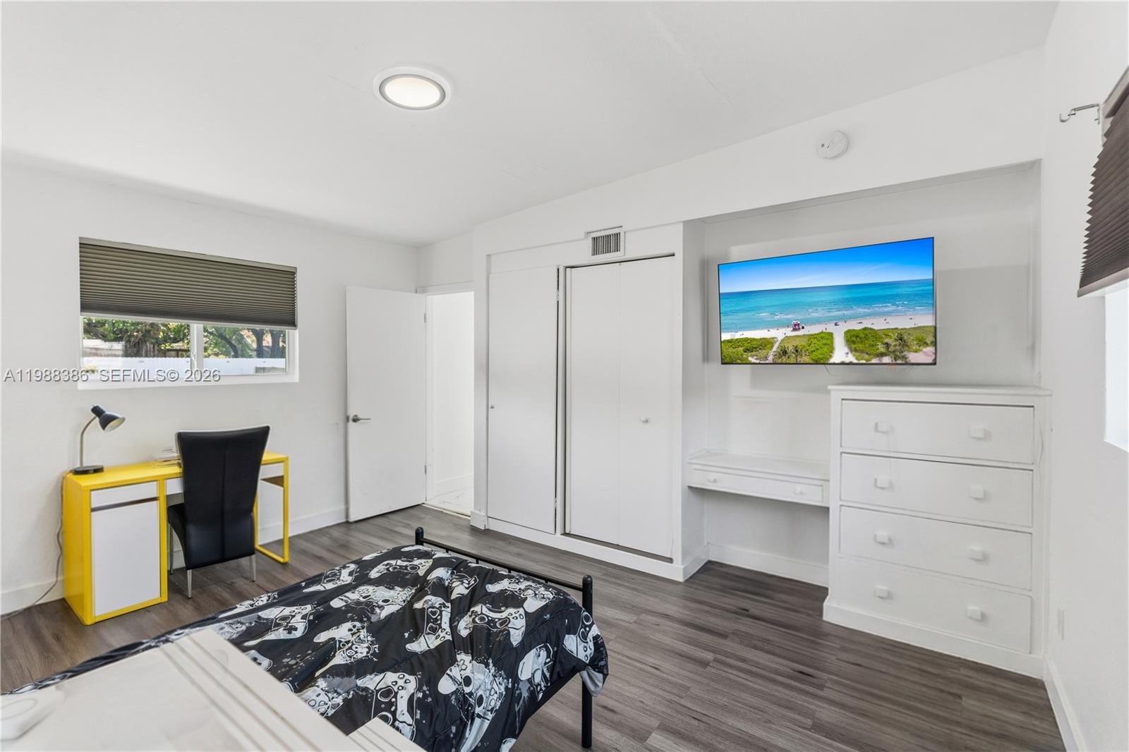 1110 NE 130th St North Miami, FL 33161