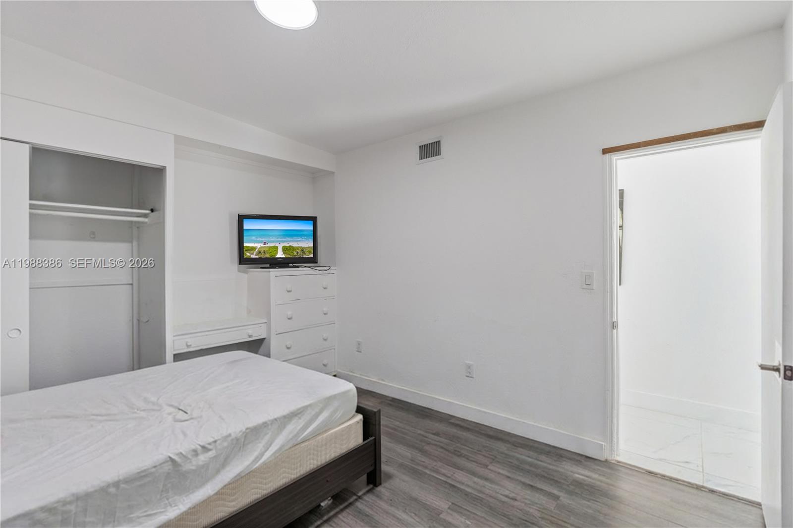 1110 NE 130th St North Miami, FL 33161