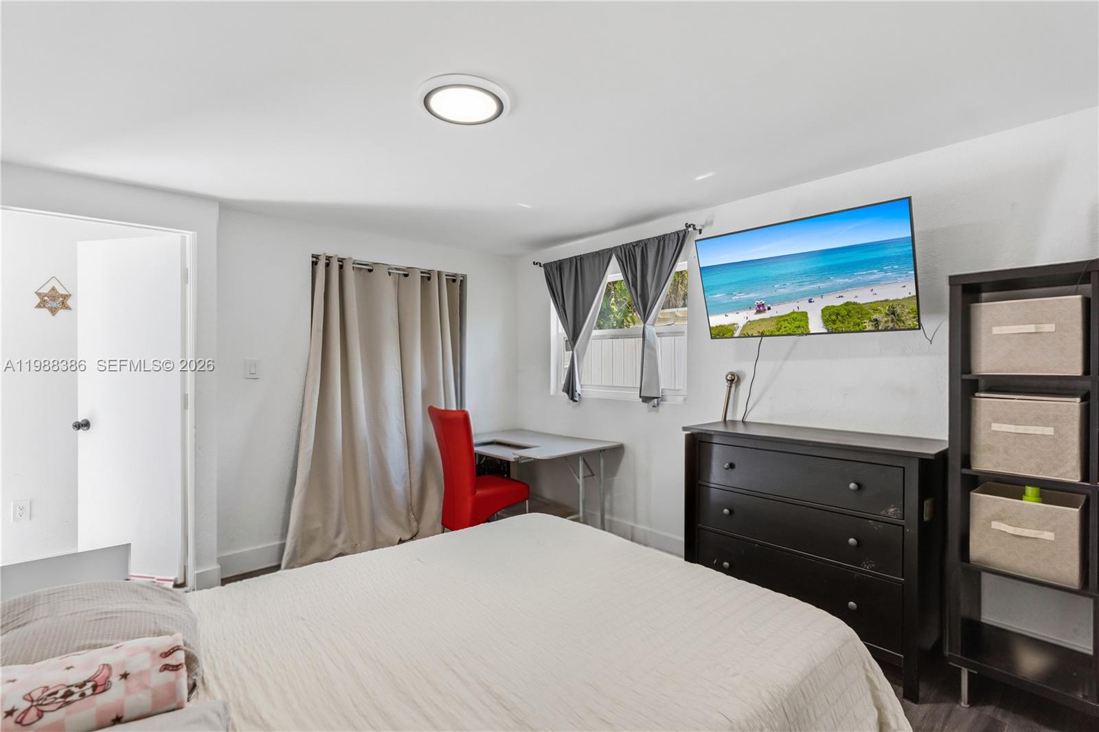 1110 NE 130th St North Miami, FL 33161