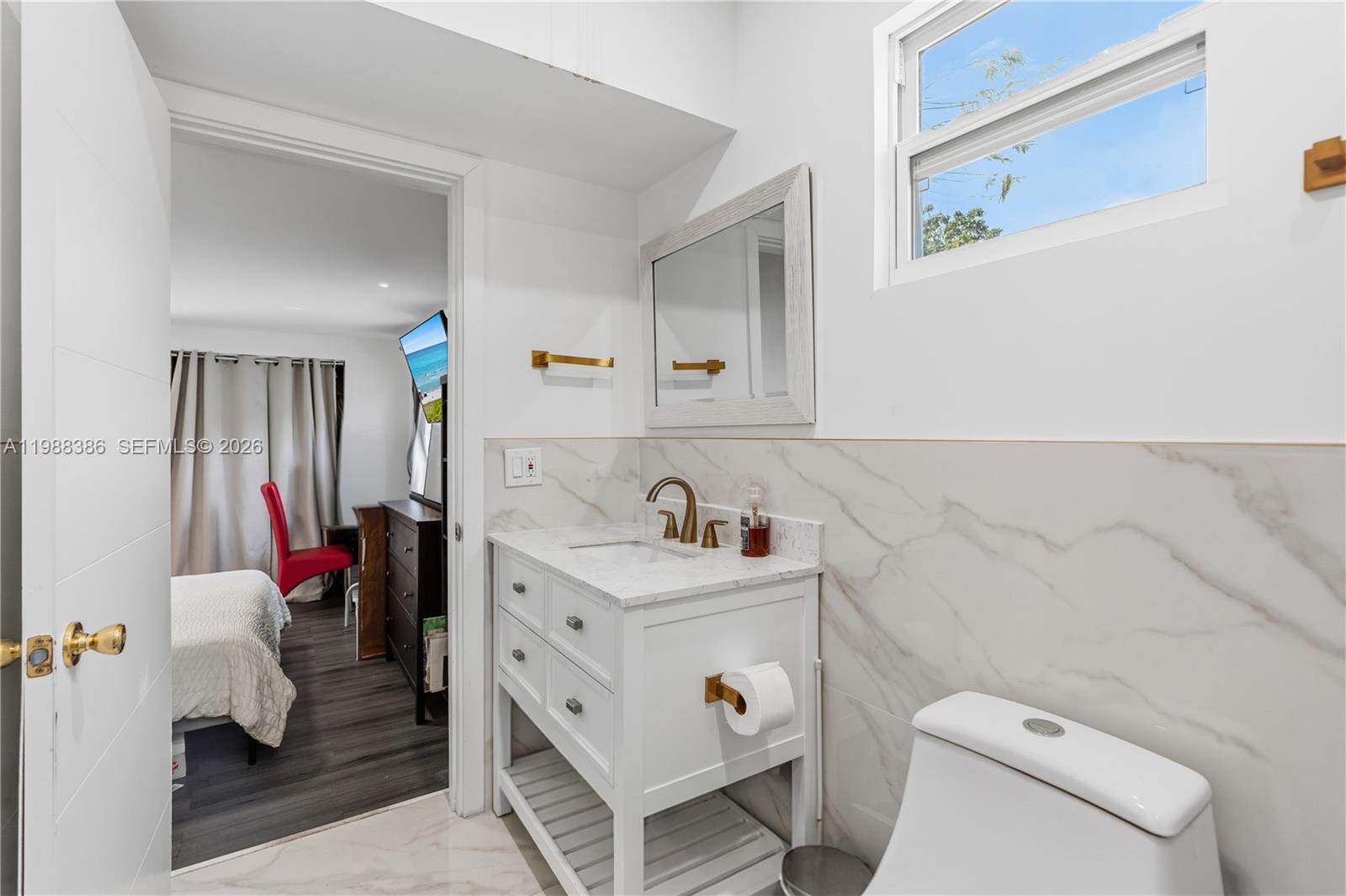 1110 NE 130th St North Miami, FL 33161