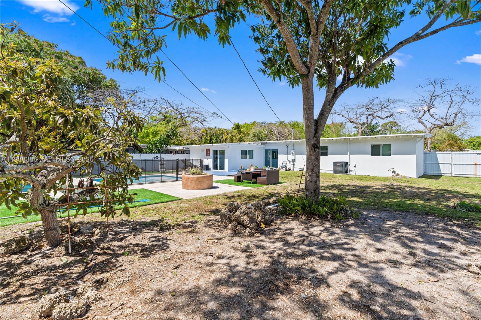 1110 NE 130th St North Miami, FL 33161