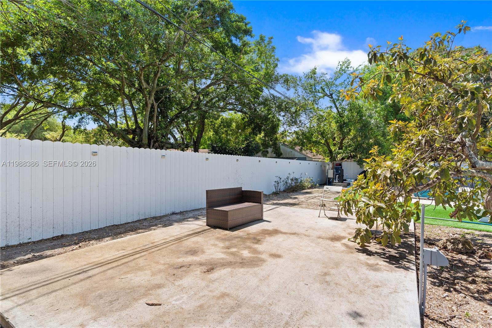 1110 NE 130th St North Miami, FL 33161