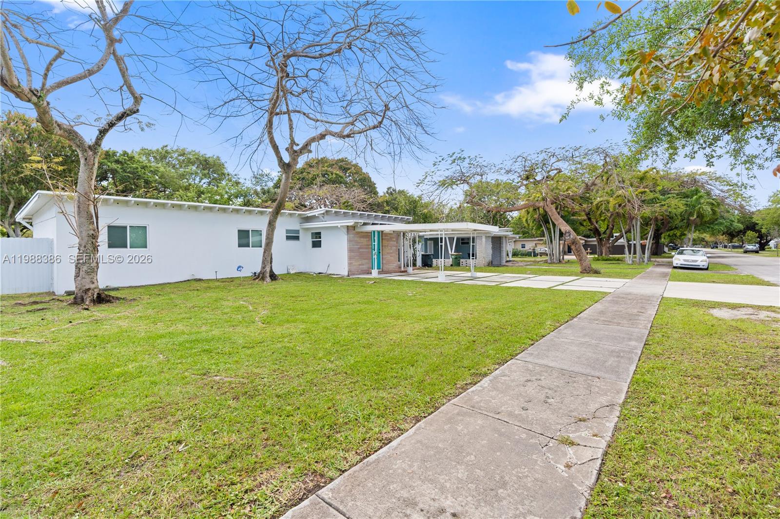 1110 NE 130th St North Miami, FL 33161