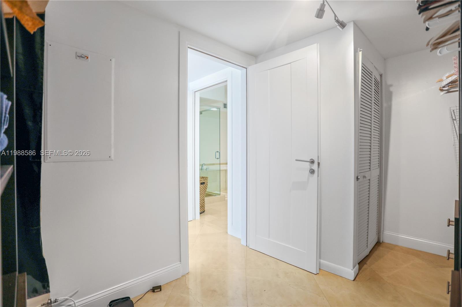 image Beach Club 221