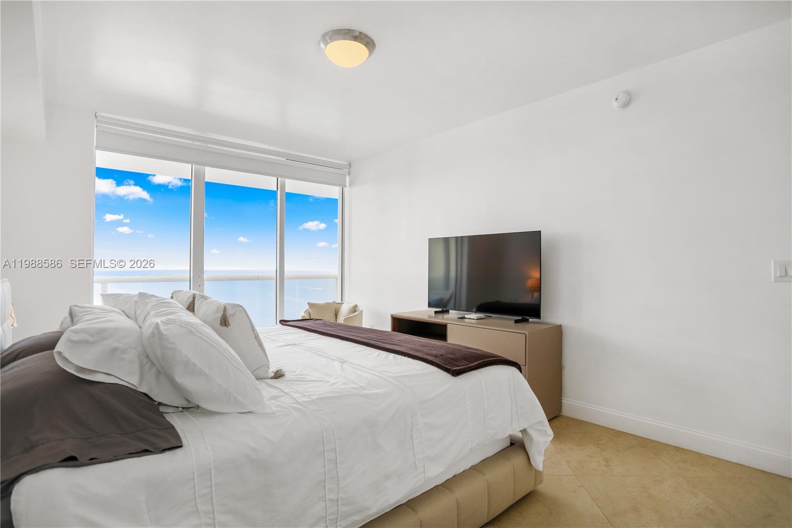 image Beach Club 229