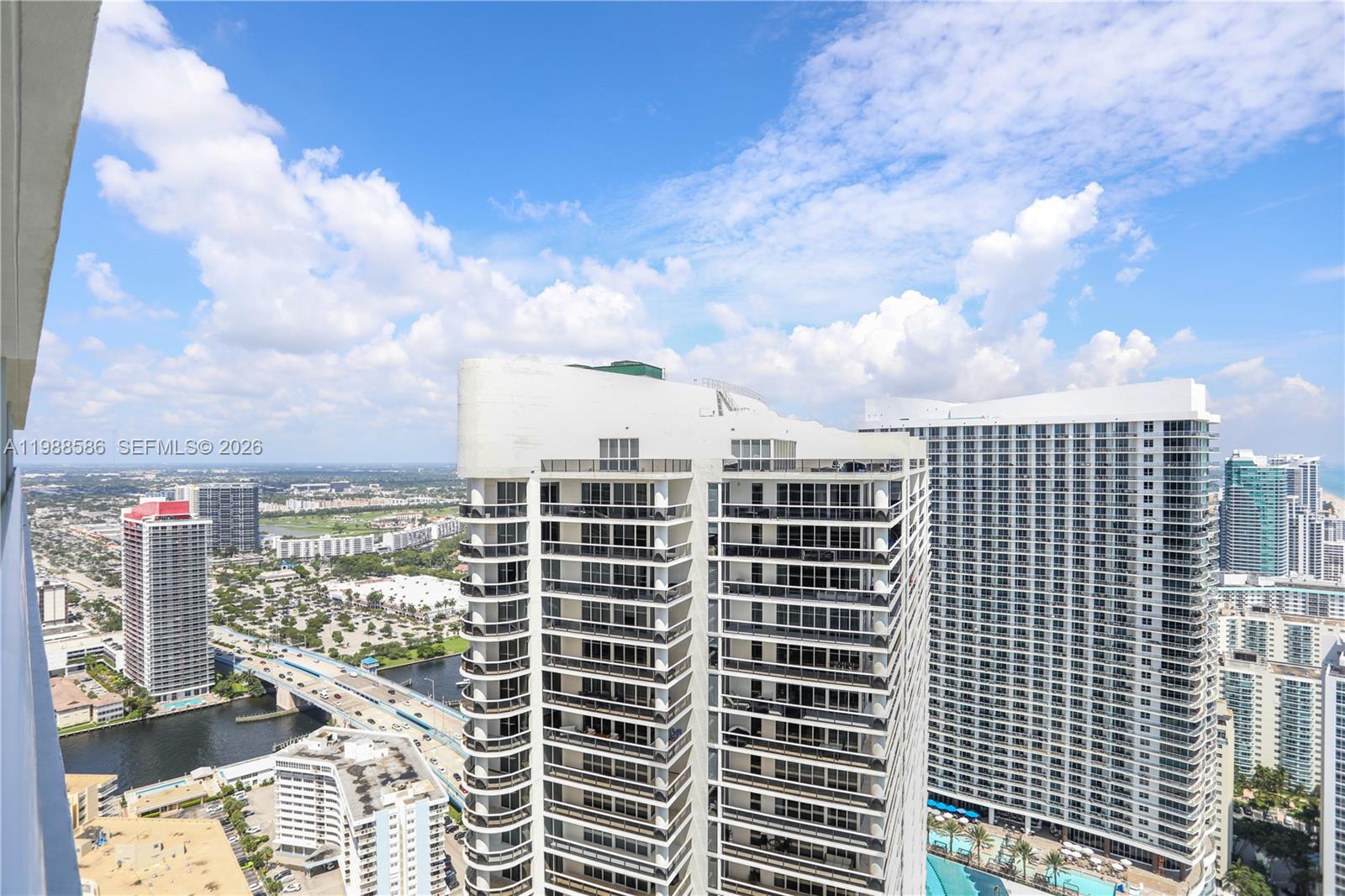 image Beach Club 234