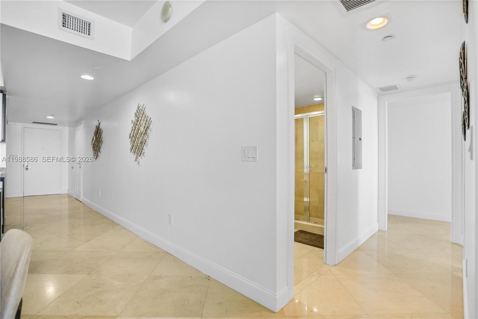 image Beach Club 235