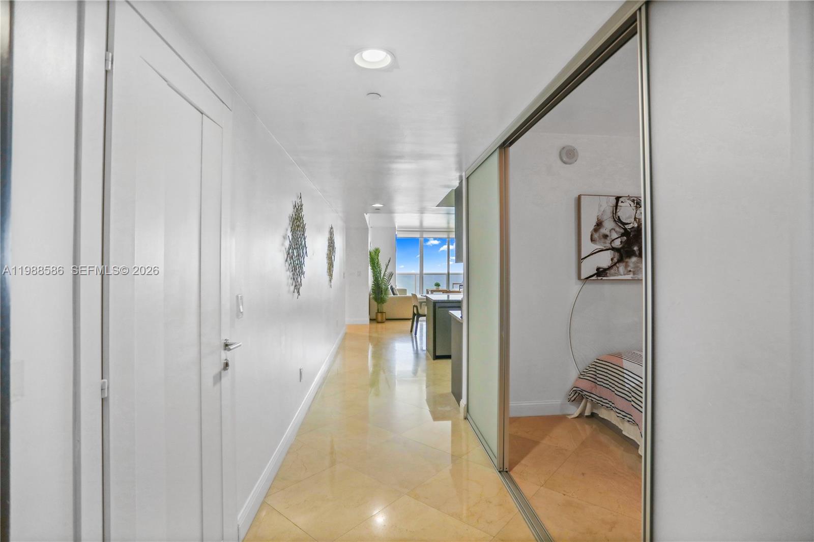 image Beach Club 246